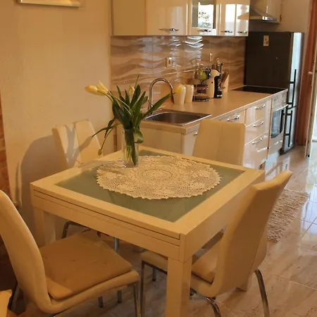 By The Sea Pisak, Omis - 10410 Apartment Mimice